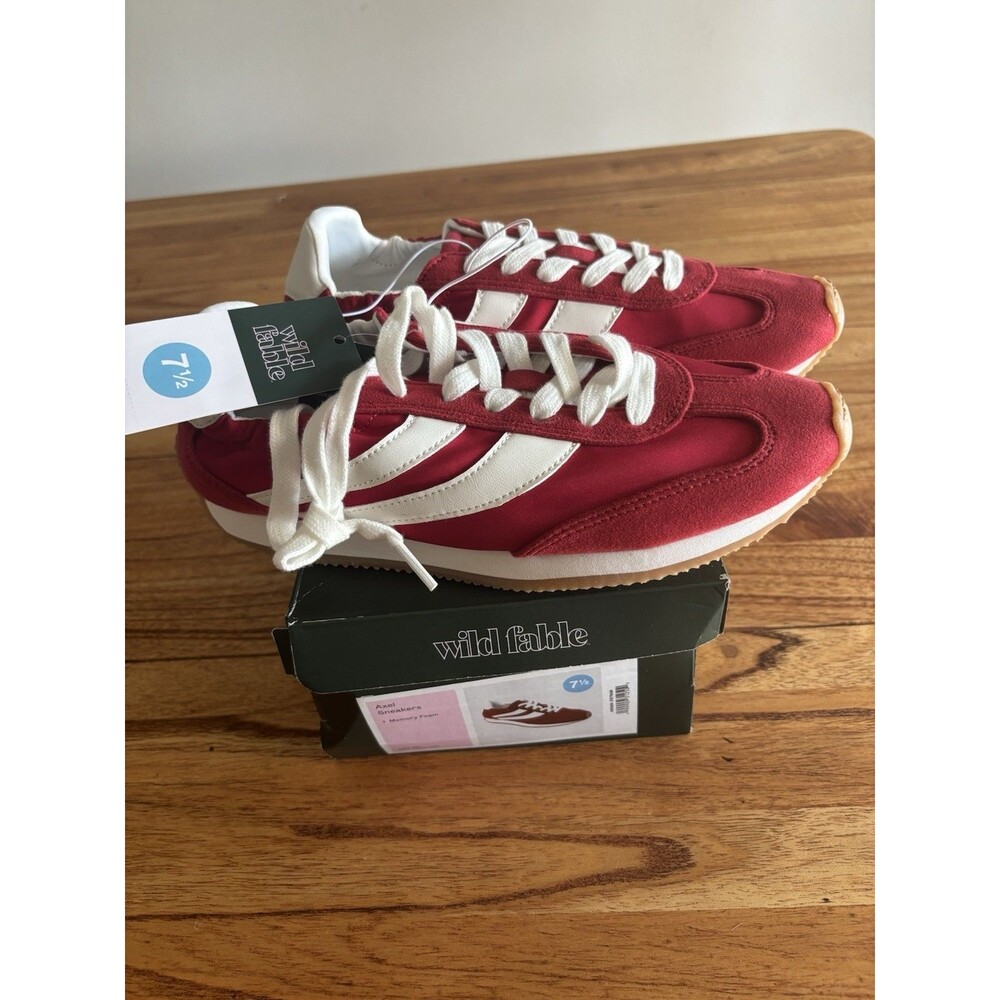 Women’s Axel Sneakers Wild Fable Red 7.5